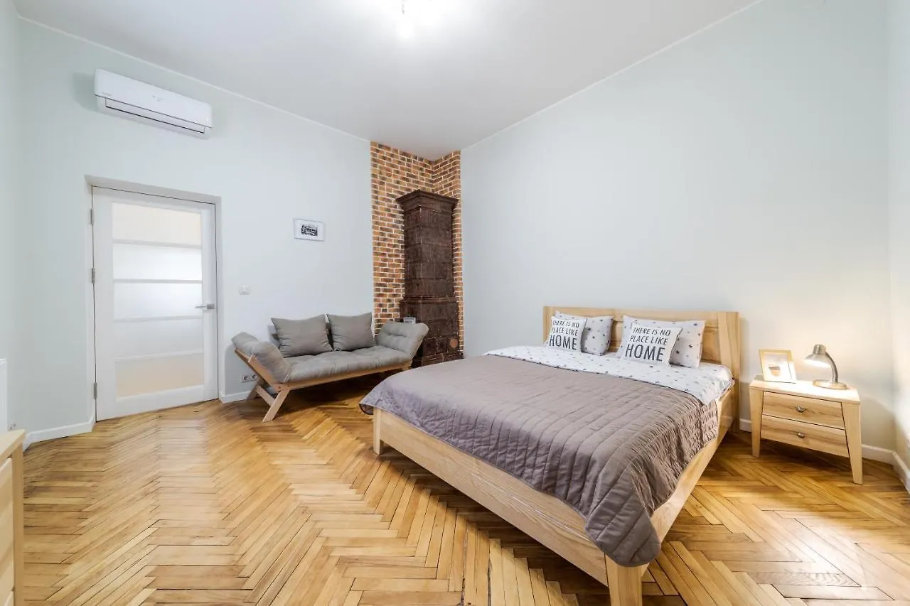Inshiapartments On Teodora Square Lviv Ukraine